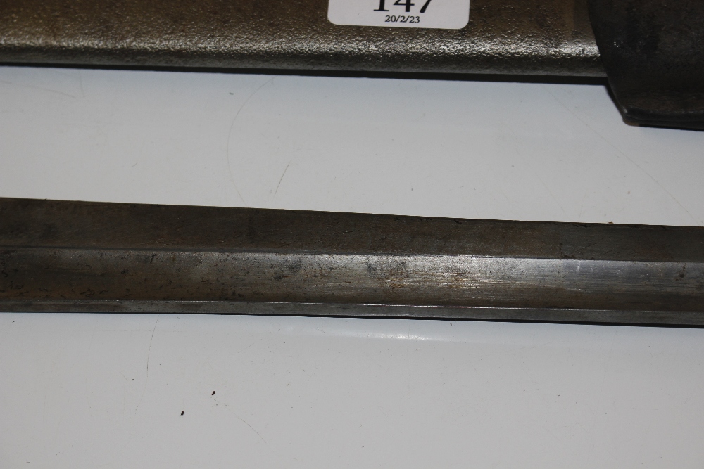 A German pattern 98/05 butchers bayonet - Image 5 of 8