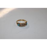 A 15ct gold turquoise and seed pearl set ring, 2.8