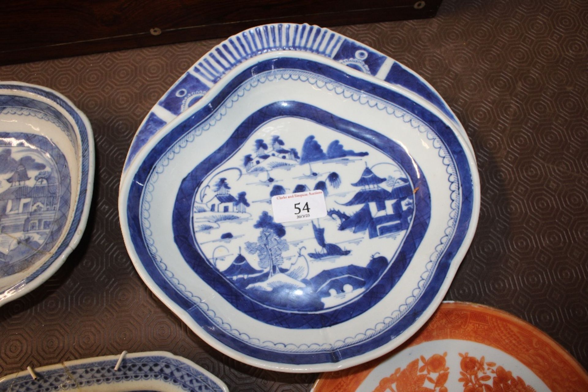 Four various Chinese blue and white dishes and an Oriental orange decorated plate - Image 8 of 11