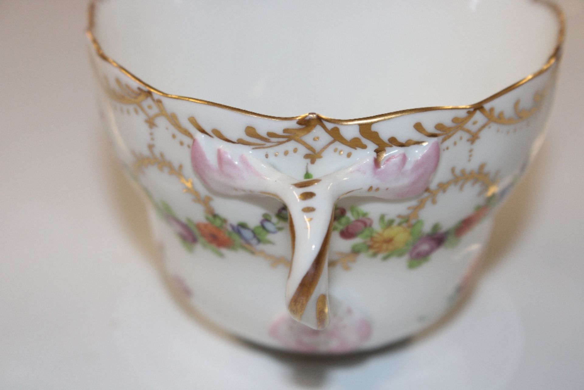 A Dresden porcelain cup and saucer; a Continental - Image 20 of 23