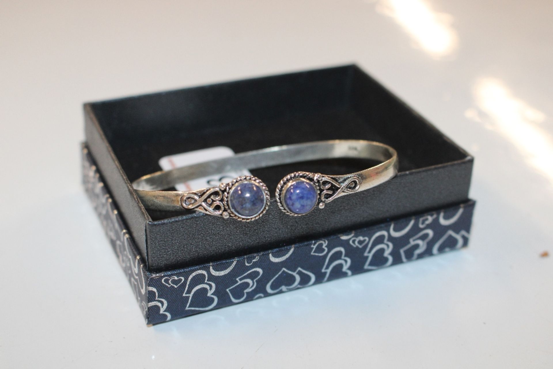 A 925 marked Sterling silver and lapis lazuli colo