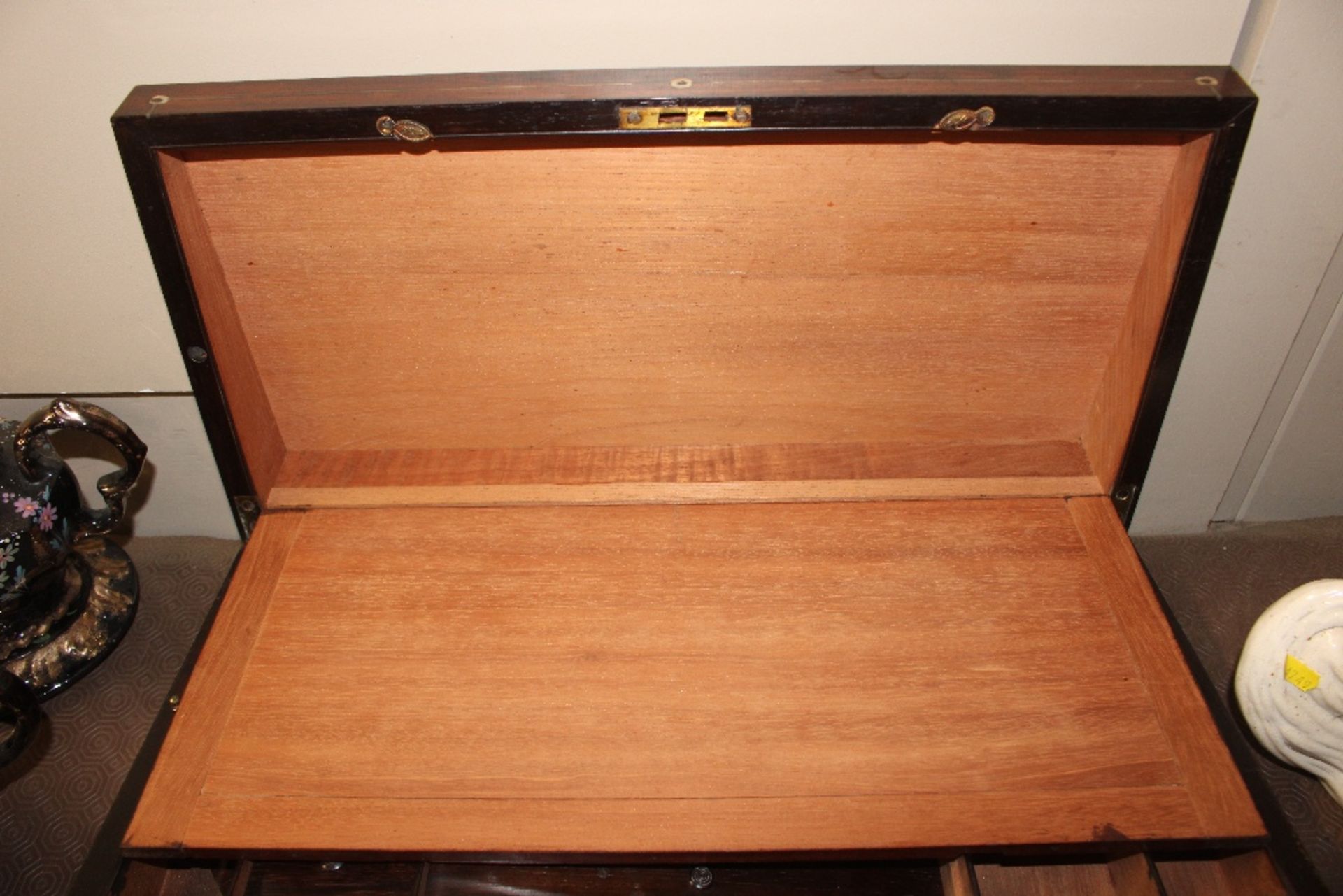 A Victorian rosewood writing box - Image 7 of 7