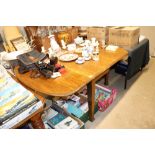 An oak extending dining table