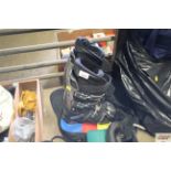 A pair of Tecnica Icon XR ski boots (size 6½) in b