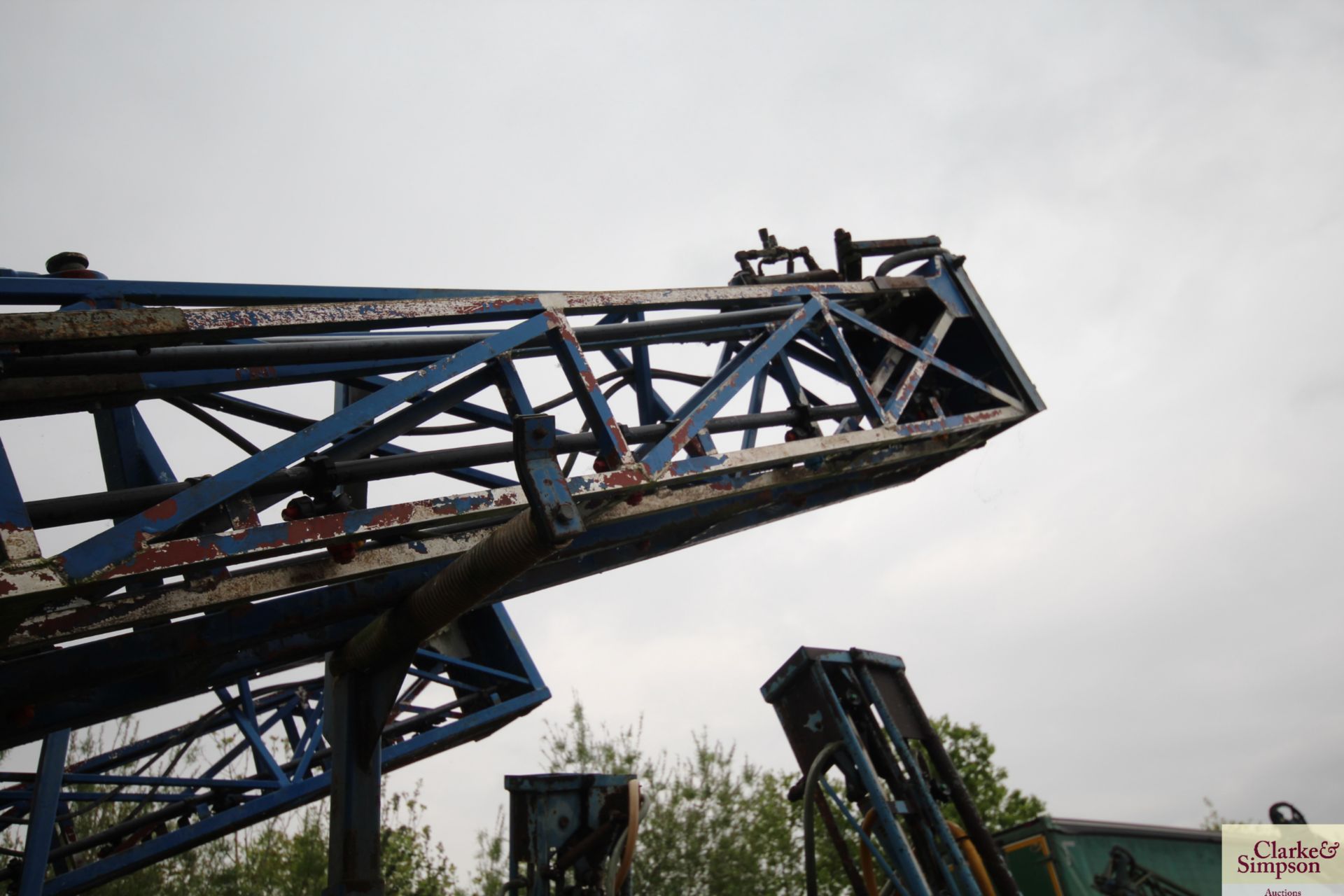 24m 2,000L trailed sprayer. With stainless steel tank and tracking drawbar. - Image 19 of 24