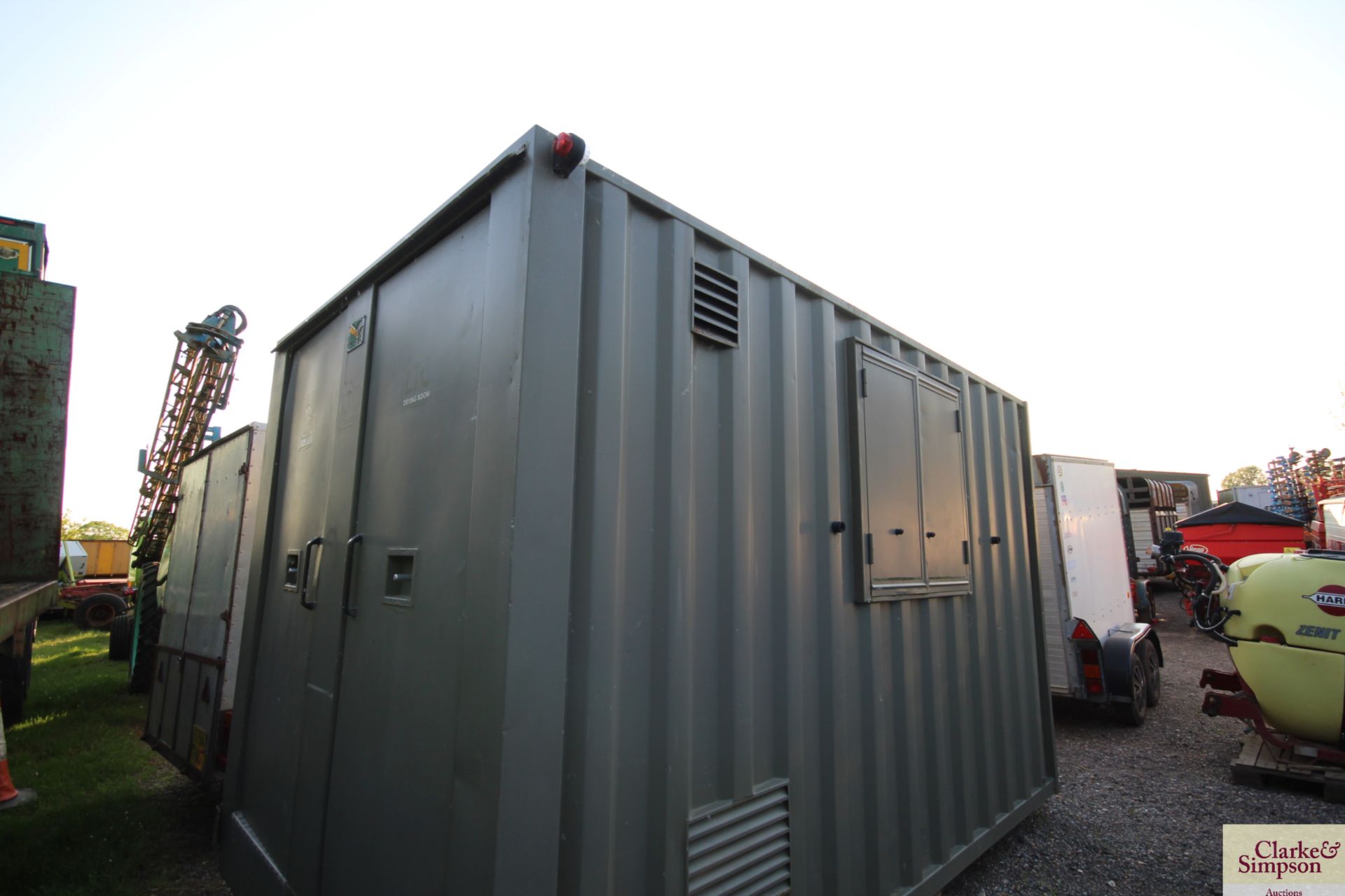 Boss Cabins 12ft trailed single axle lowering welfare unit. With drying room, chemical toilet and - Bild 4 aus 35