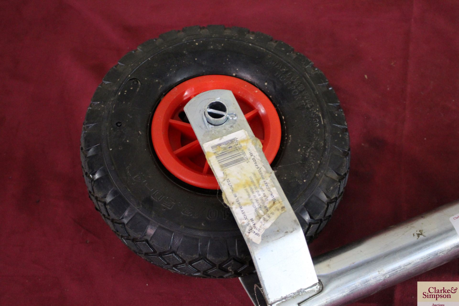 Pneumatic jockey wheel. V - Image 2 of 3