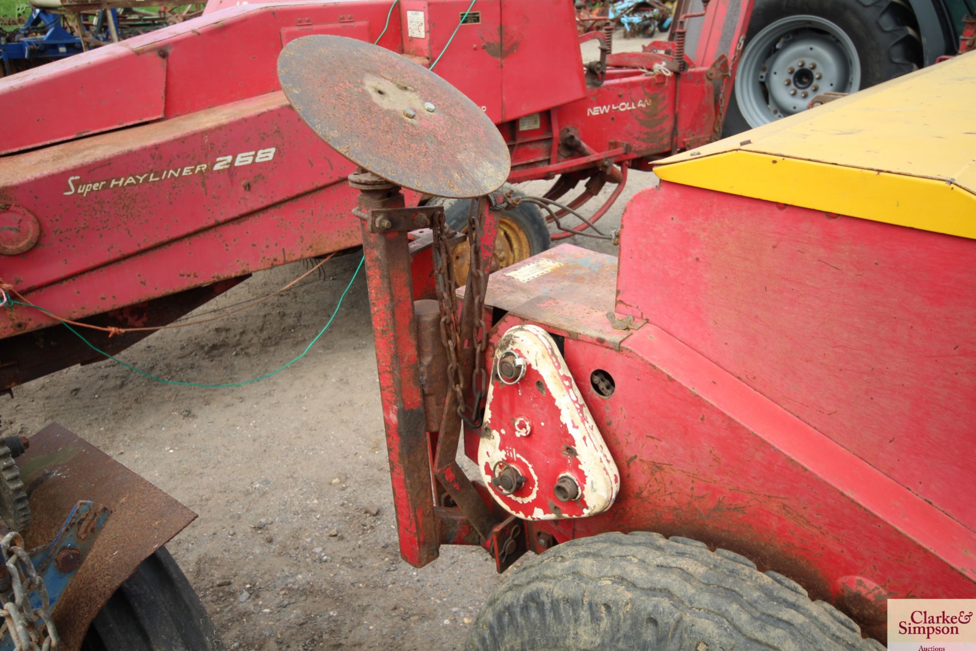 Farmhand 3m mounted Suffolk coulter box drill. V - Image 11 of 27