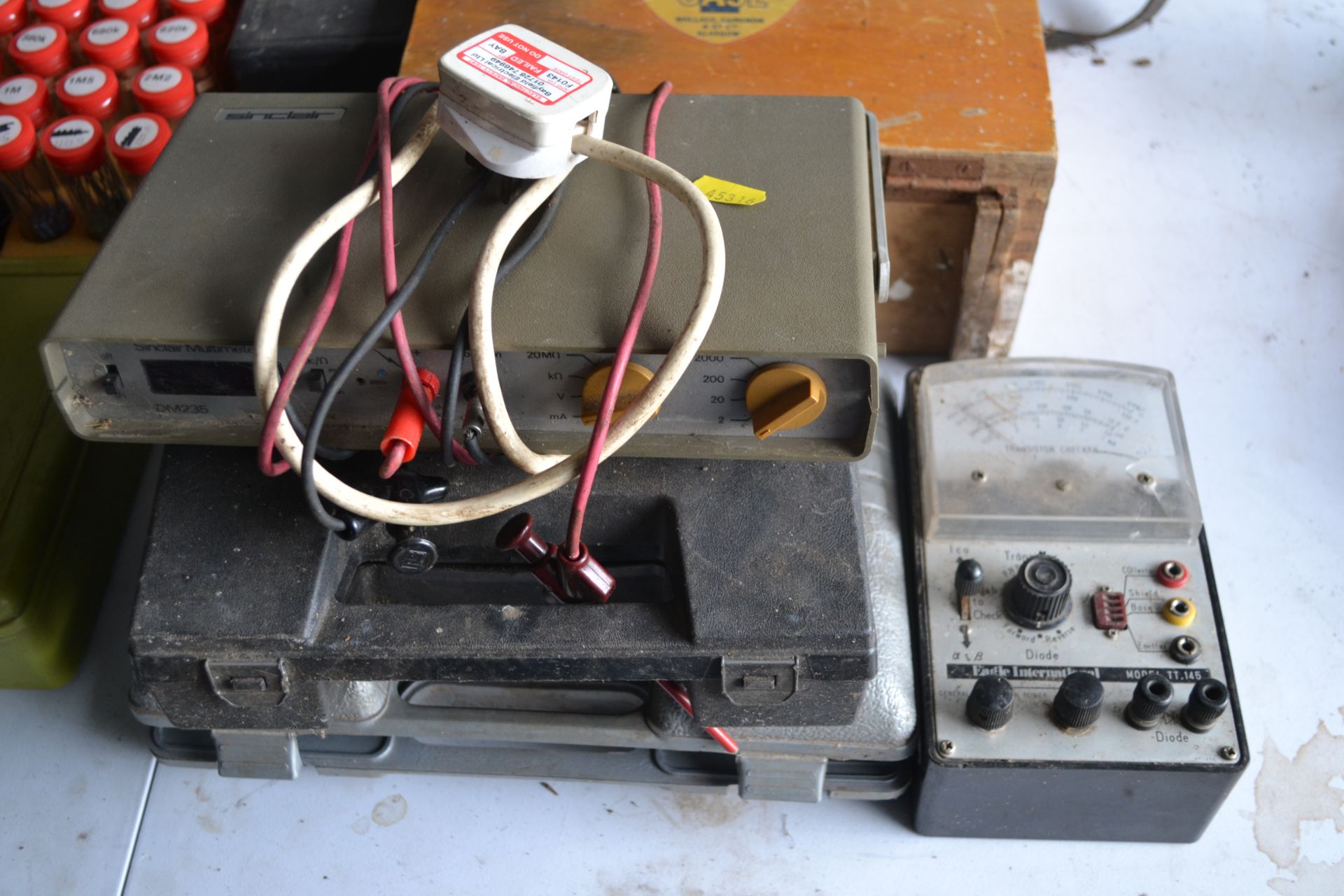 Various test equipment, large quantity of resistor - Image 4 of 6