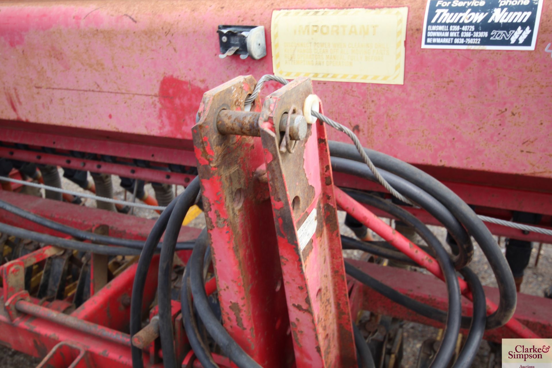 Farmhand 3m mounted Suffolk coulter box drill. V - Image 5 of 27