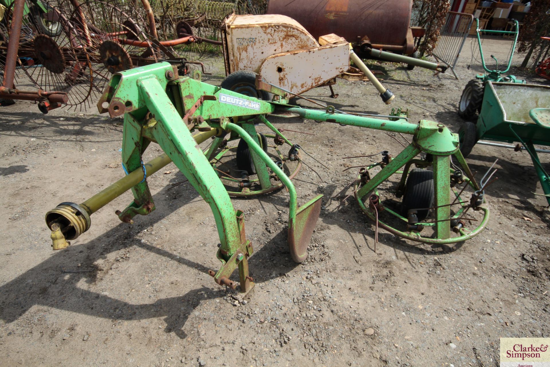 Deutz Fahr KU250 hay bob. V