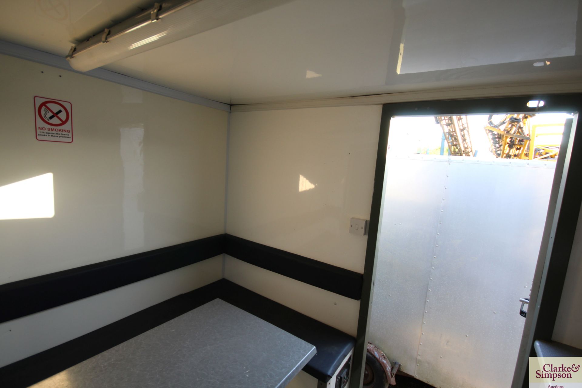 Boss Cabins 12ft trailed single axle lowering welfare unit. With drying room, chemical toilet and - Bild 19 aus 35