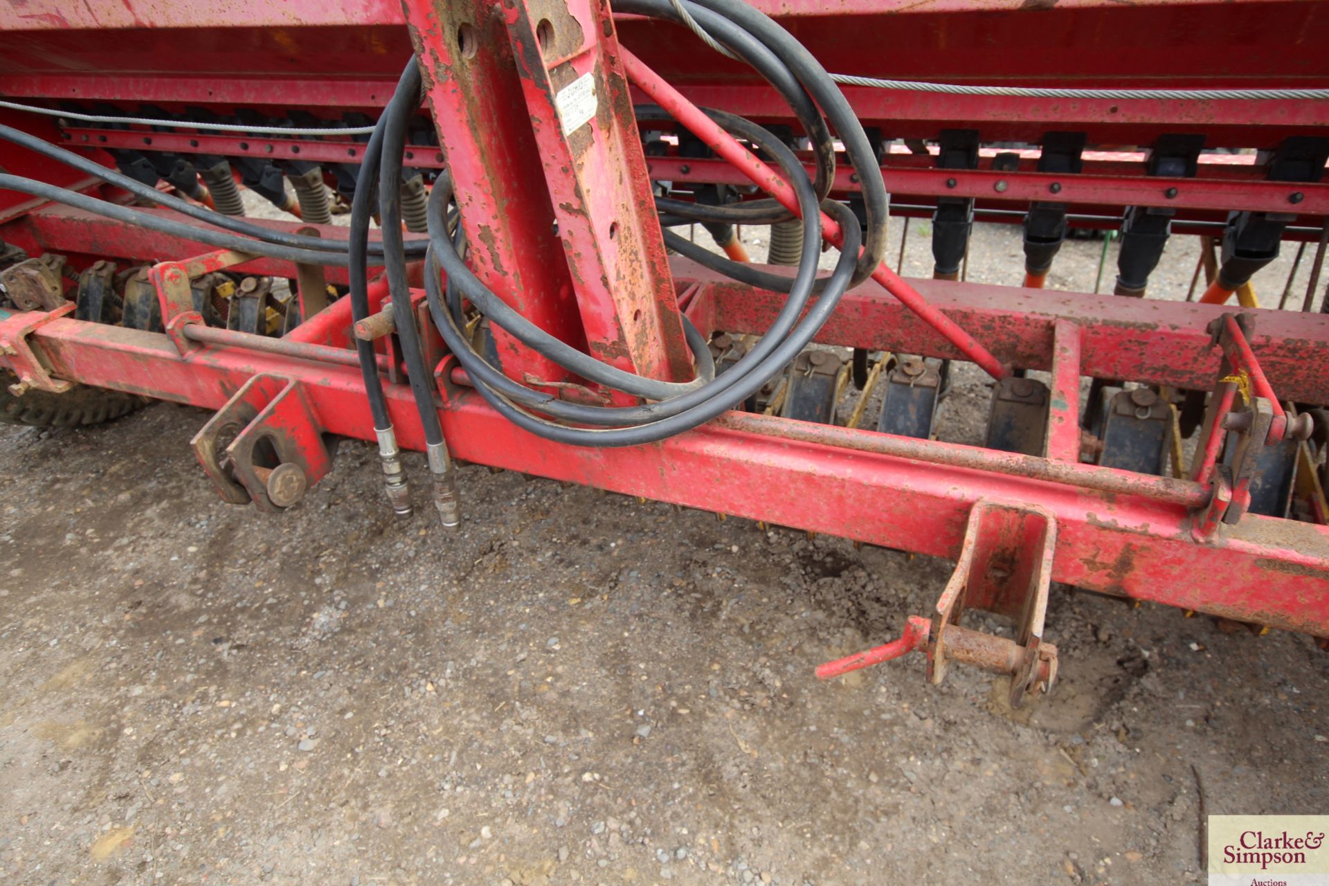 Farmhand 3m mounted Suffolk coulter box drill. V - Image 6 of 27