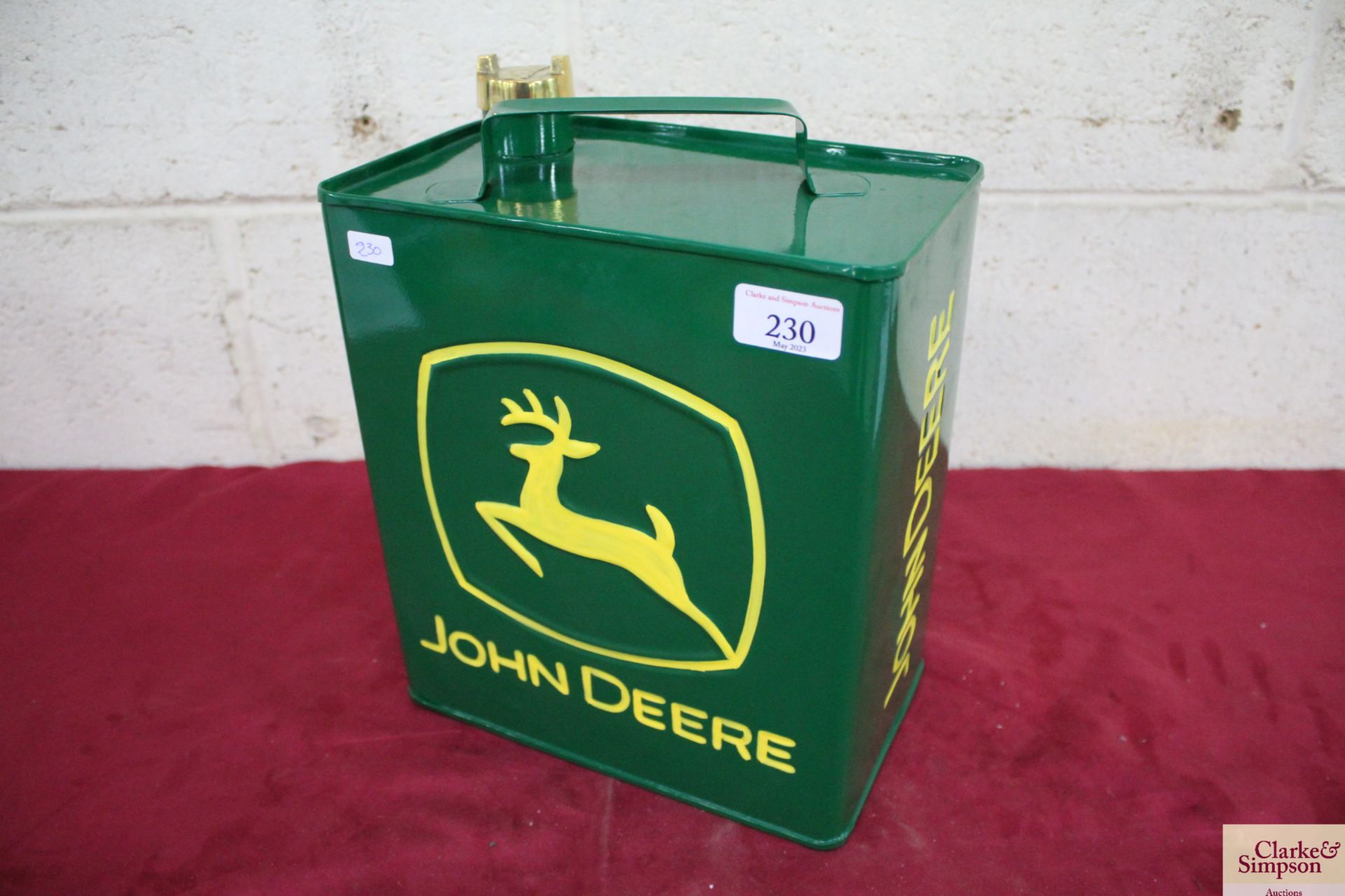 John Deere petrol can. V