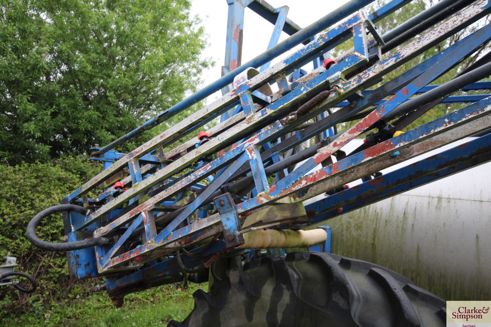 24m 2,000L trailed sprayer. With stainless steel tank and tracking drawbar. - Image 17 of 24