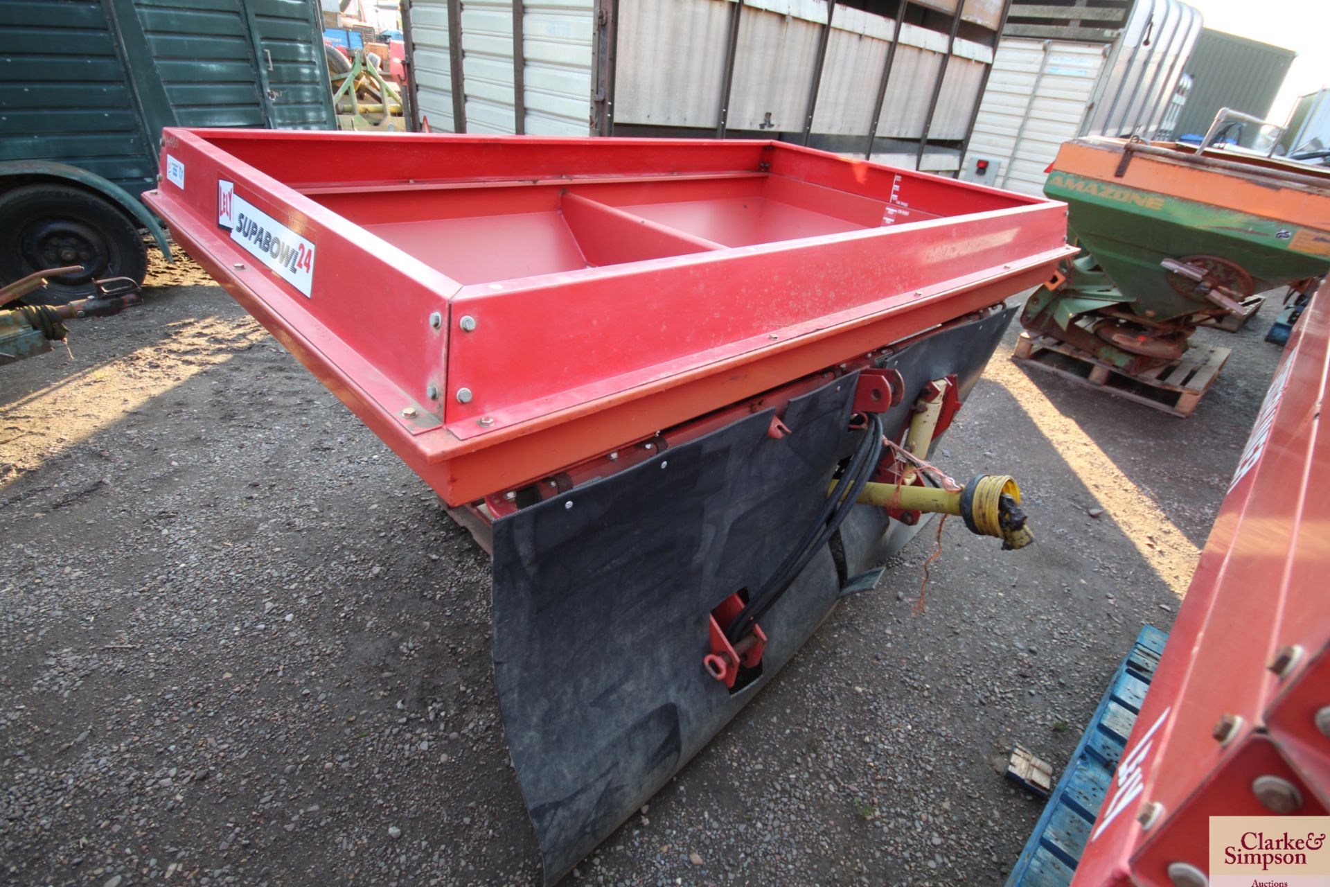 Lely Centreliner twin disc fertiliser spreader. V