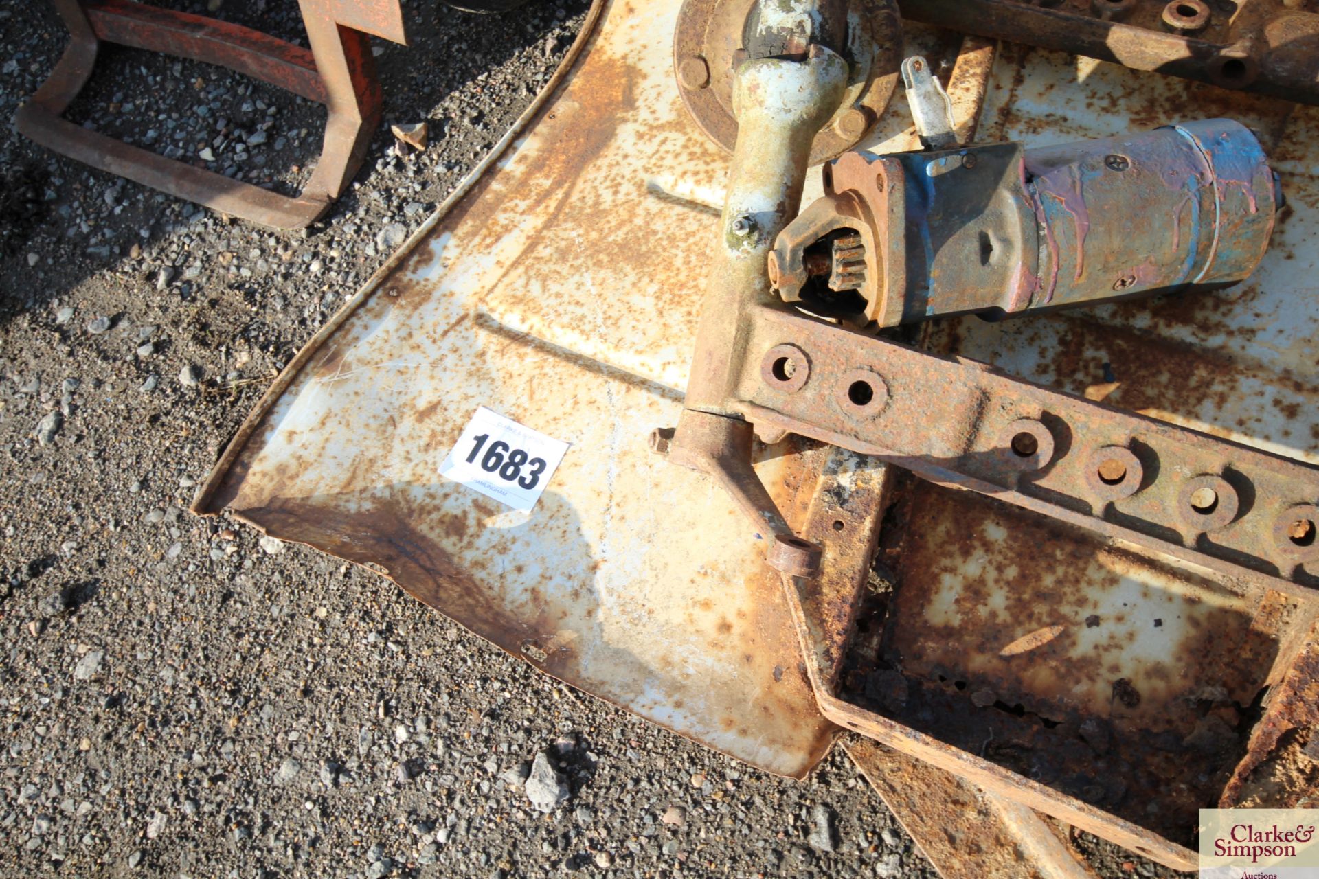 Ferguson front axle parts, a Ford starter motor an - Image 5 of 5