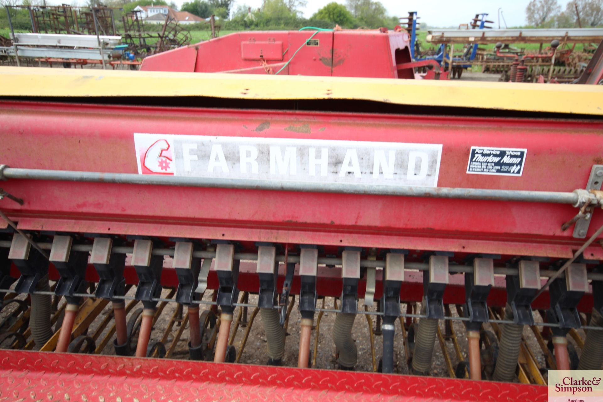 Farmhand 3m mounted Suffolk coulter box drill. V - Image 15 of 27