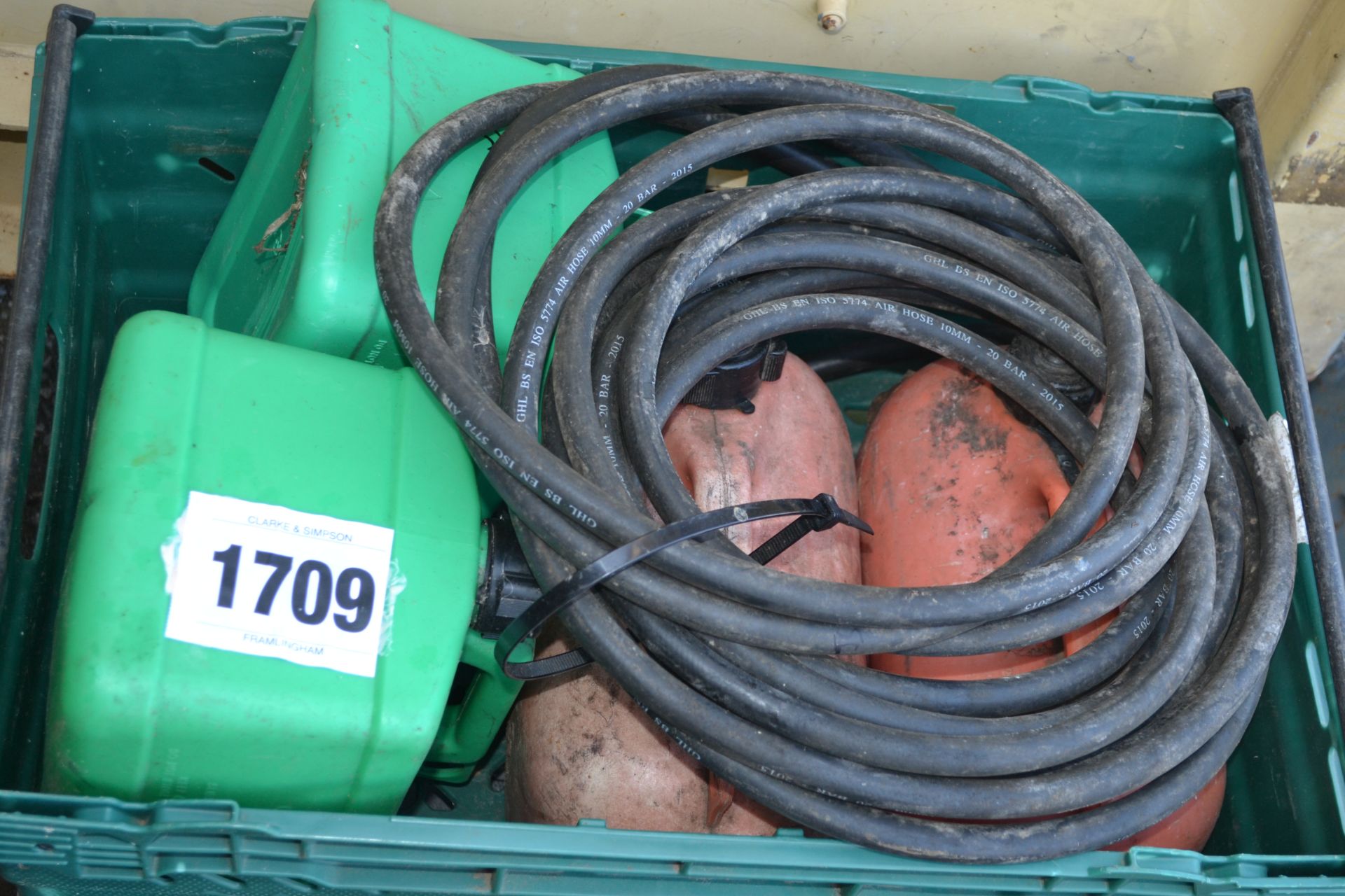 Various petrol cans. - Image 2 of 3