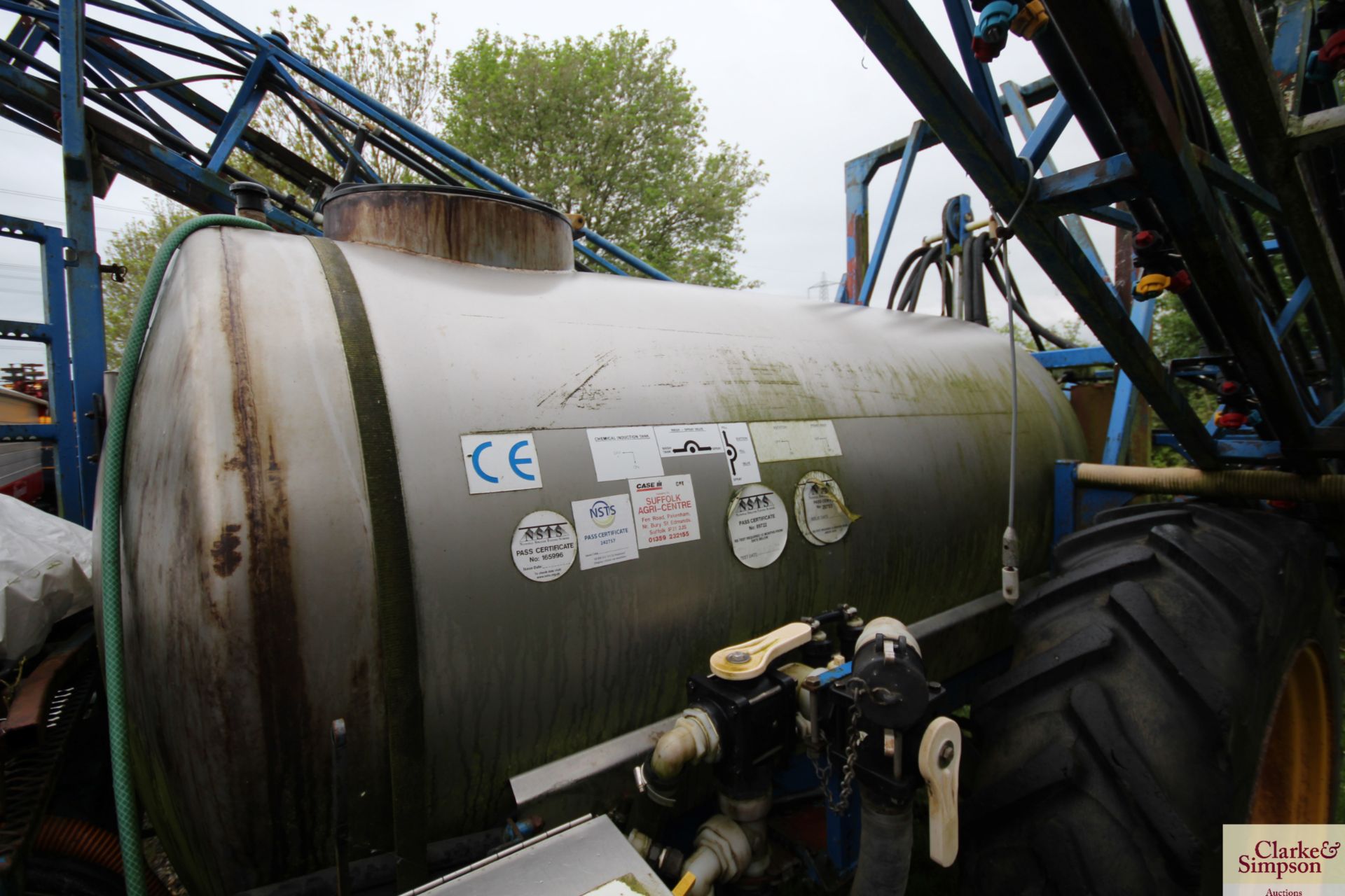 24m 2,000L trailed sprayer. With stainless steel tank and tracking drawbar. - Image 10 of 24