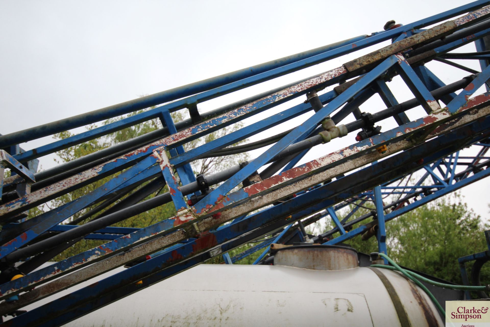 24m 2,000L trailed sprayer. With stainless steel tank and tracking drawbar. - Image 18 of 24