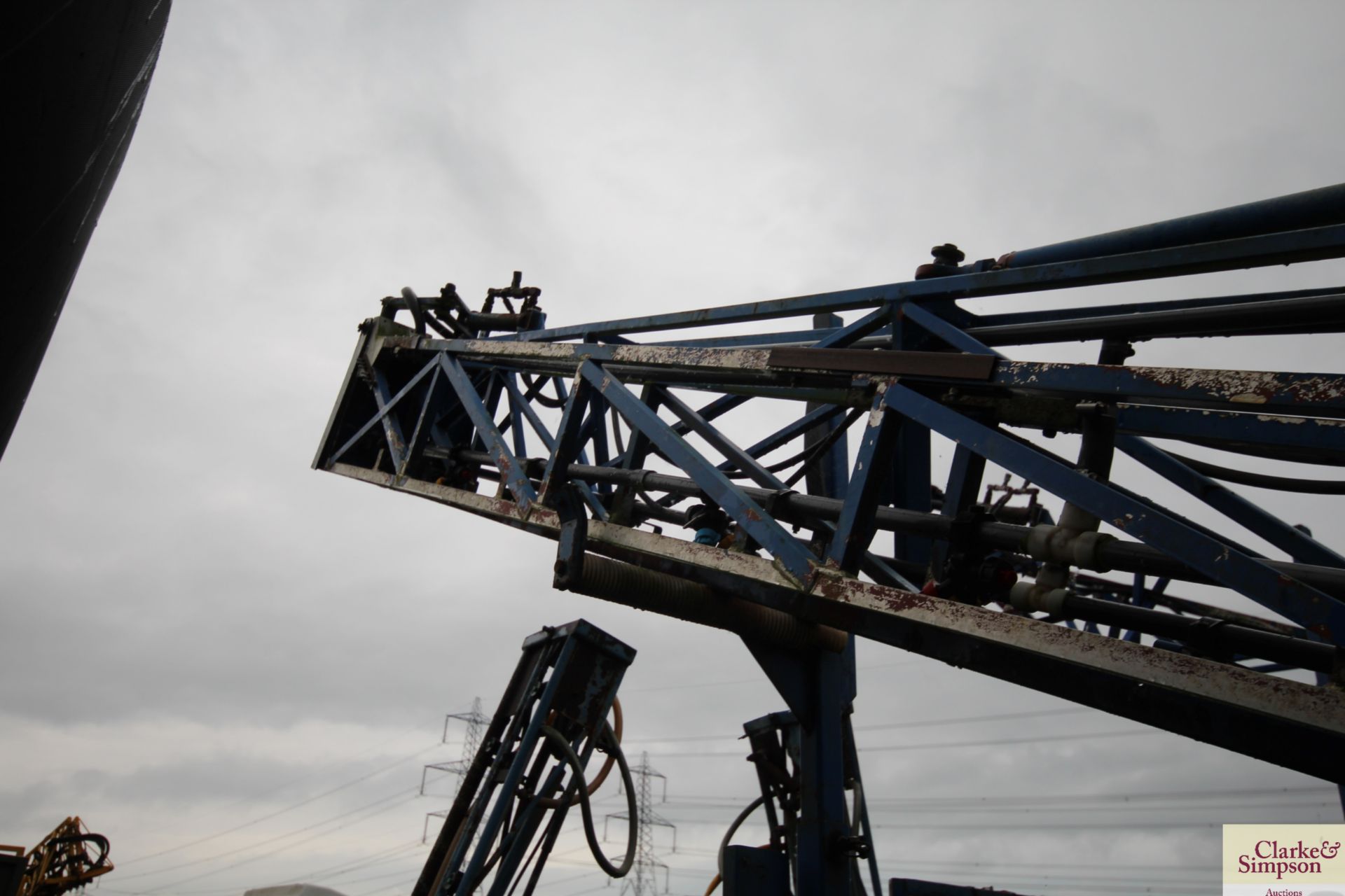 24m 2,000L trailed sprayer. With stainless steel tank and tracking drawbar. - Image 15 of 24