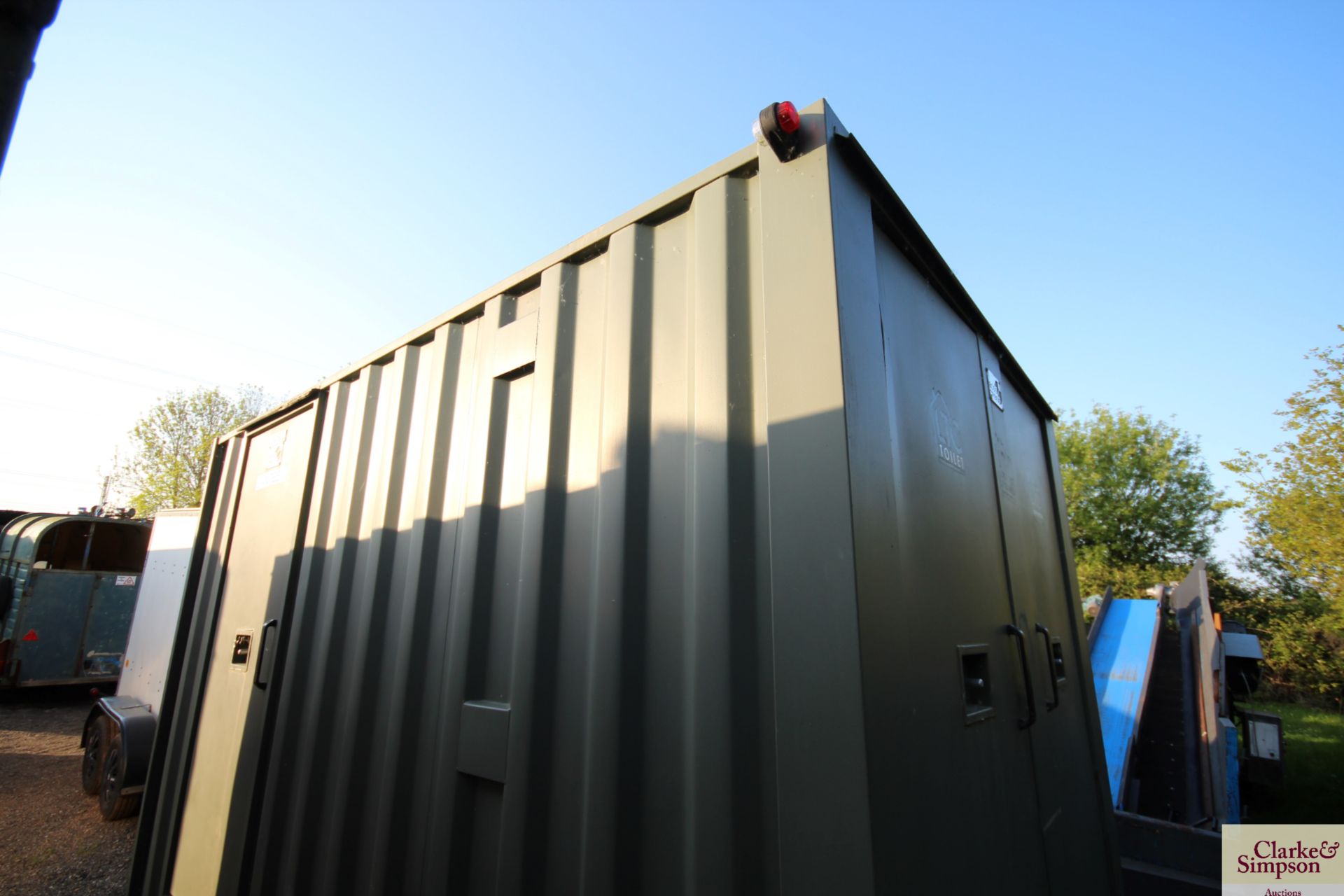 Boss Cabins 12ft trailed single axle lowering welfare unit. With drying room, chemical toilet and - Bild 2 aus 35