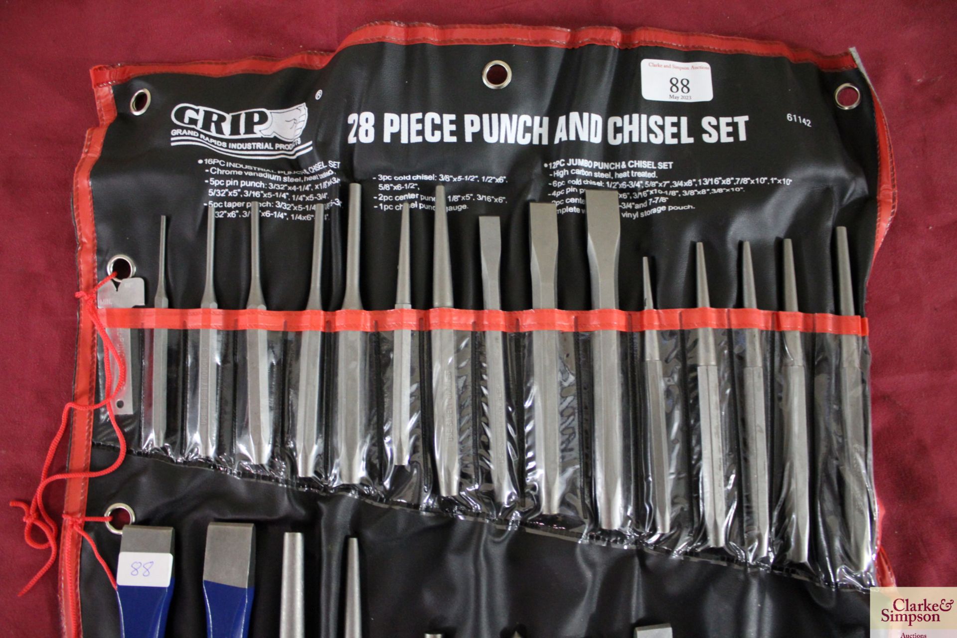 28 piece Punch and chisel set. V - Image 3 of 3