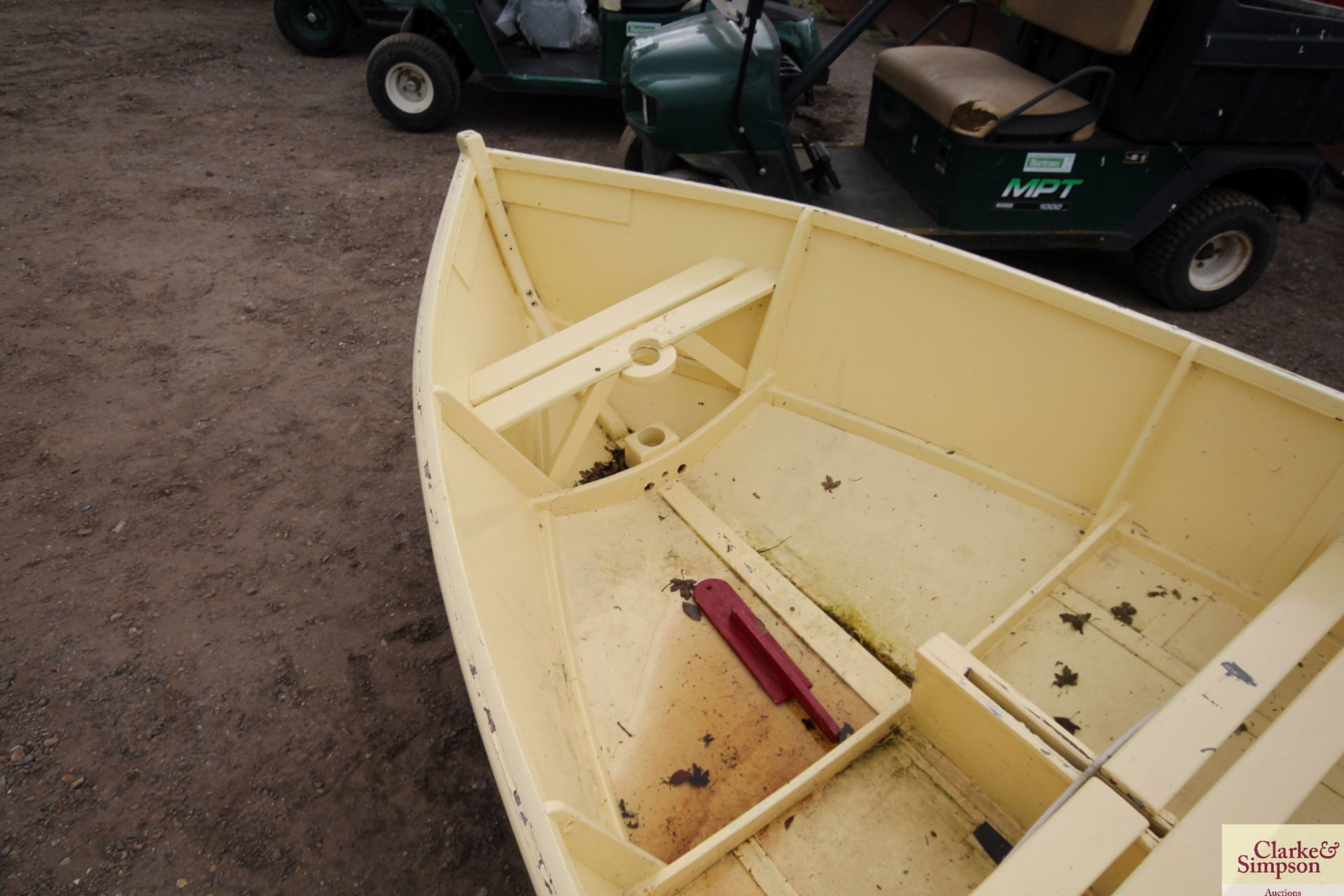11ft dingy. - Image 6 of 6