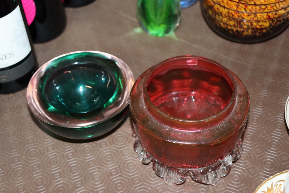 A cranberry glass baluster water jug; a Vasart type amber and mottled glass bowl with ribbed - Image 8 of 18