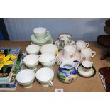 A quantity of Royal Grafton teaware "Susie Cooper"