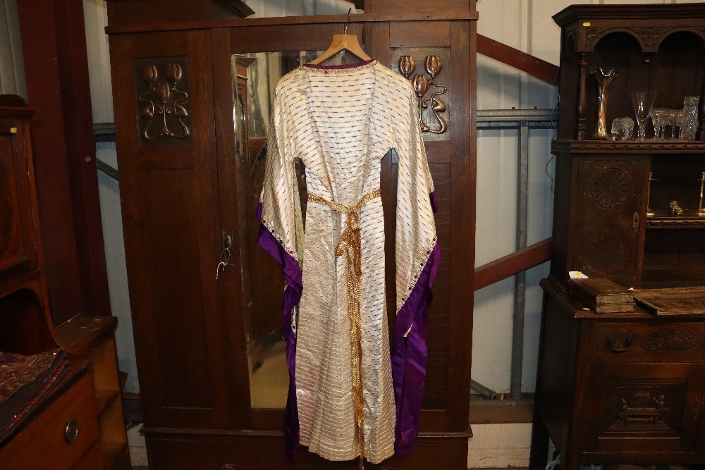 Two vintage theatrical costumes - Image 5 of 5