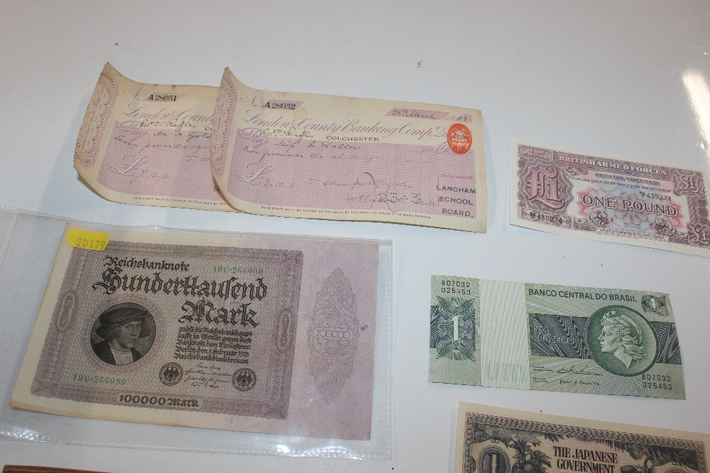 A box of variolous coinage, bank notes and books - Image 3 of 6