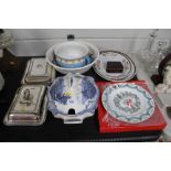 A boxed Spode collectors plate, Johnson Brothers b