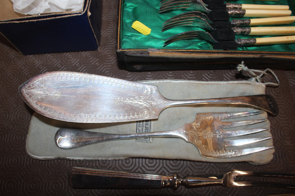 A quantity of various plated cutlery to include ca - Image 6 of 12