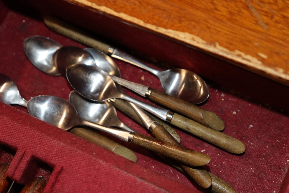 A Geo. Wostenholm & Son cutlery suite (some missi - Image 3 of 6