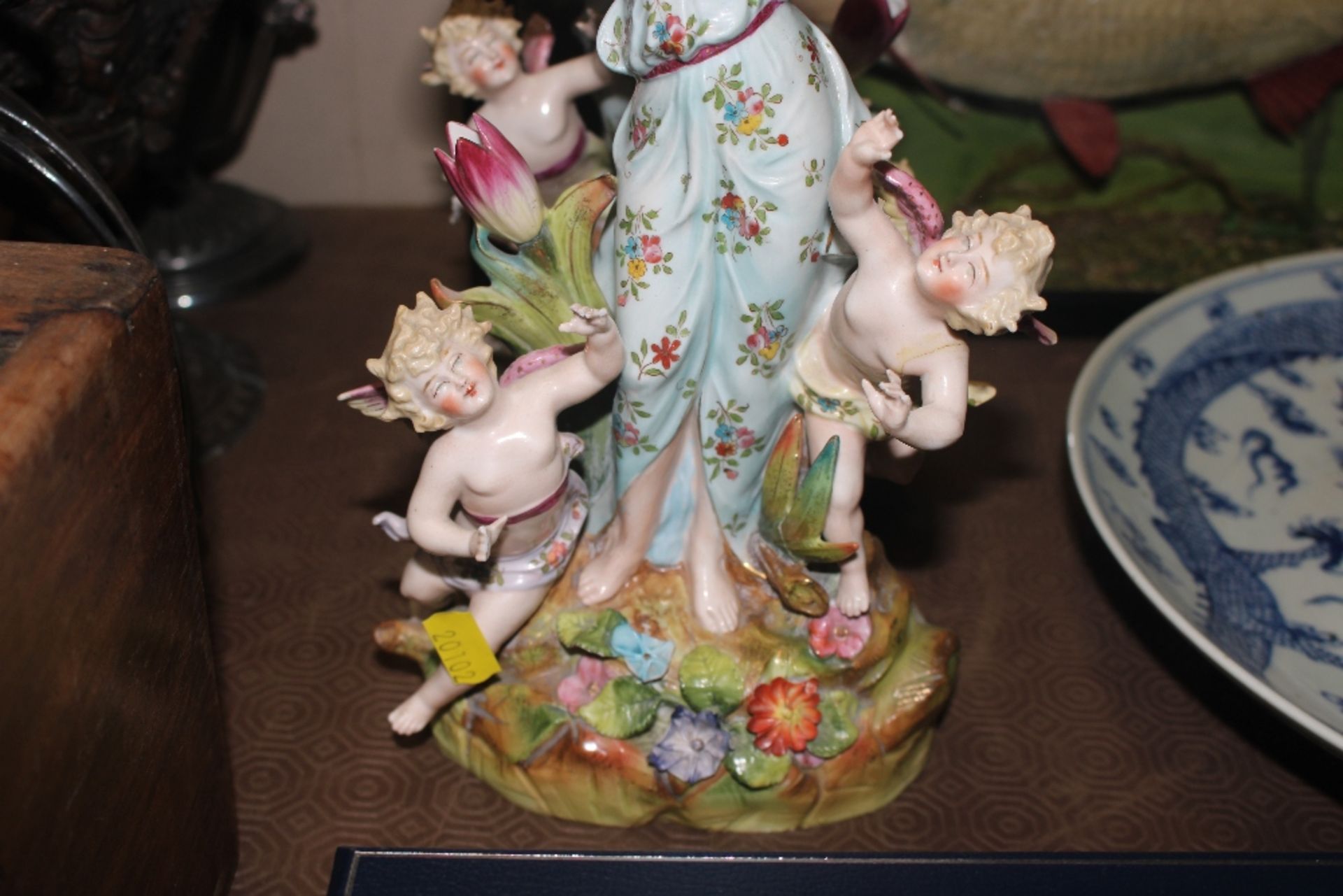 A pair of continental porcelain figures depicting - Image 3 of 7