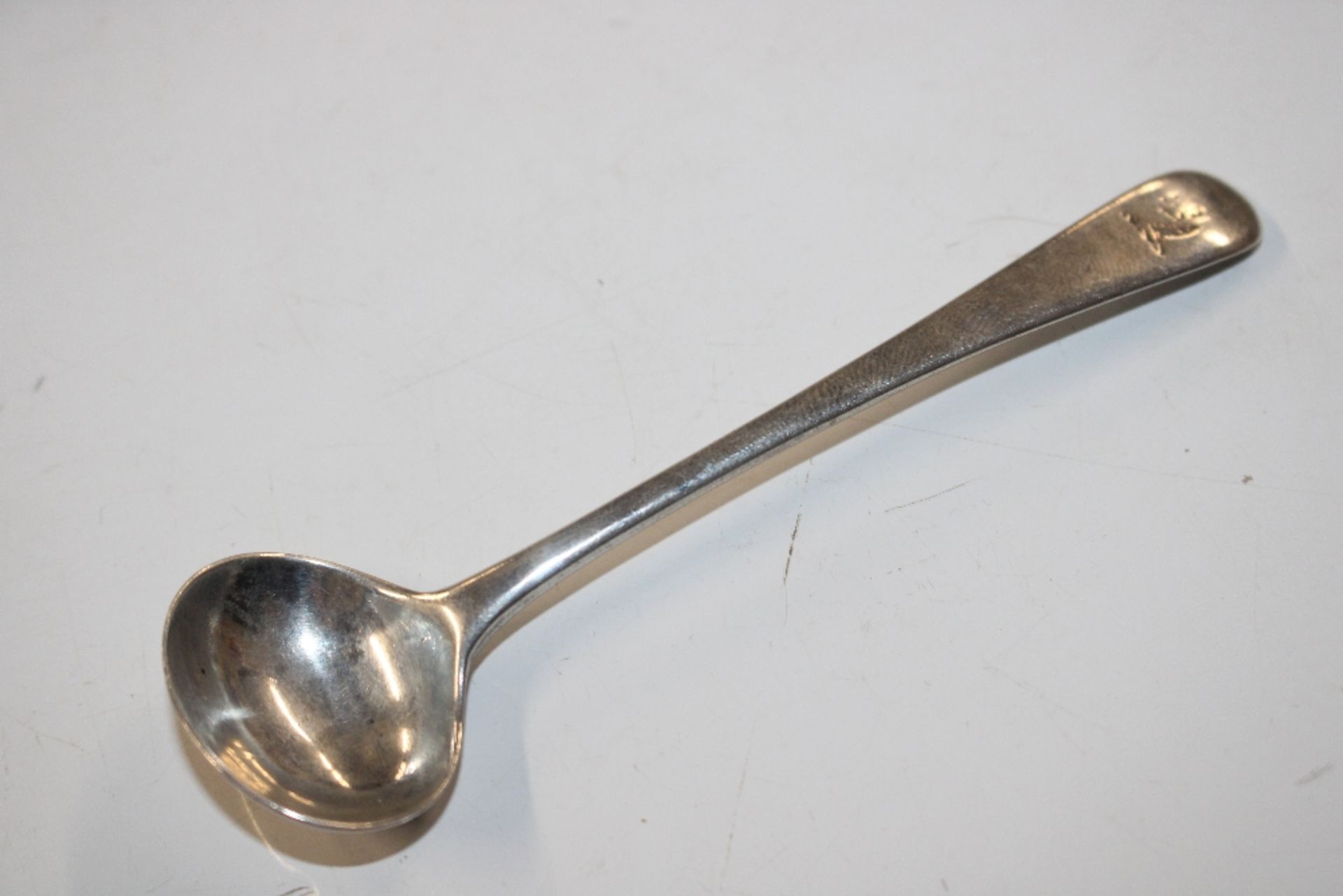 Four silver spoons, approx. weight 35gms; and a si - Image 5 of 12