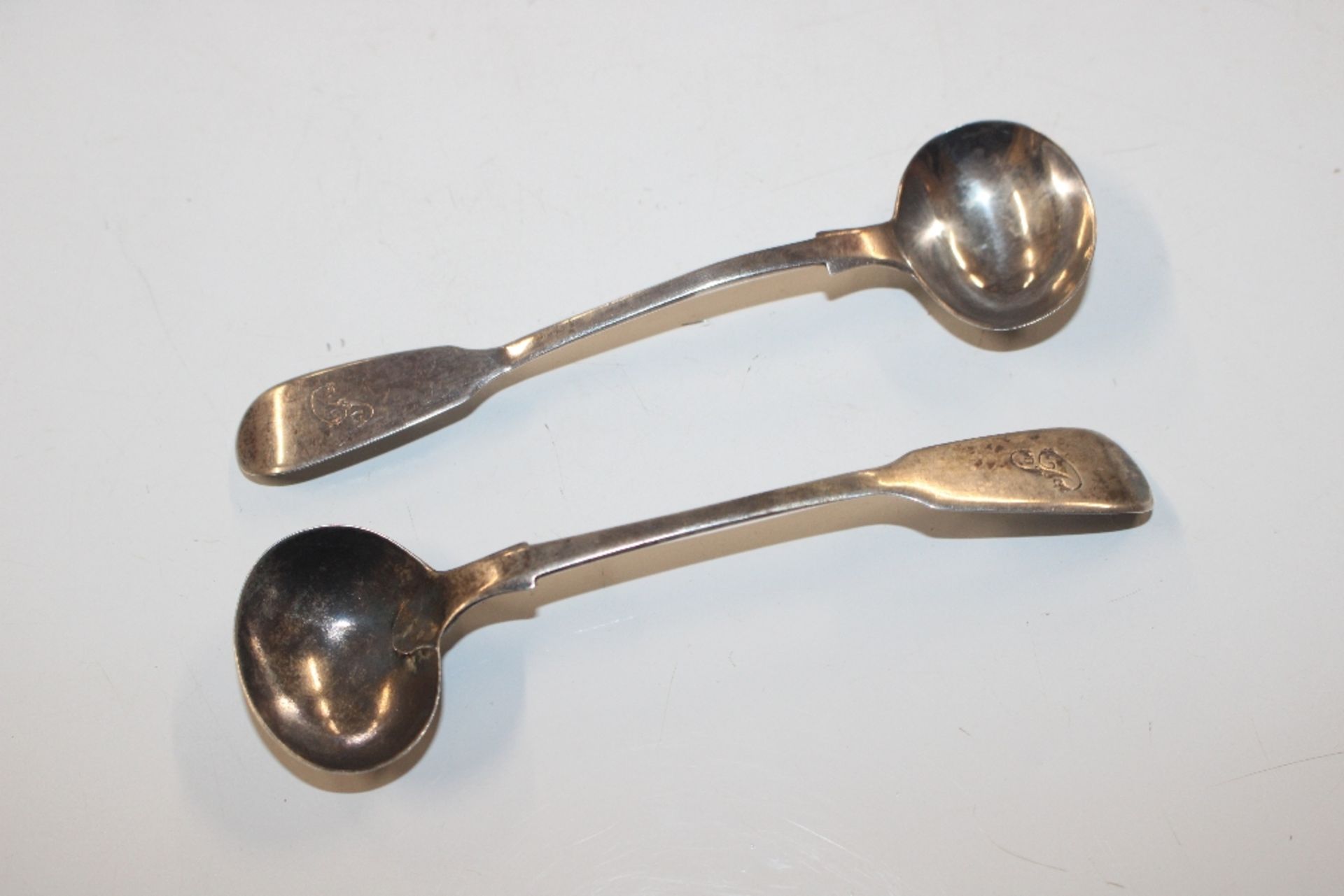 Four silver spoons, approx. weight 35gms; and a si - Image 2 of 12