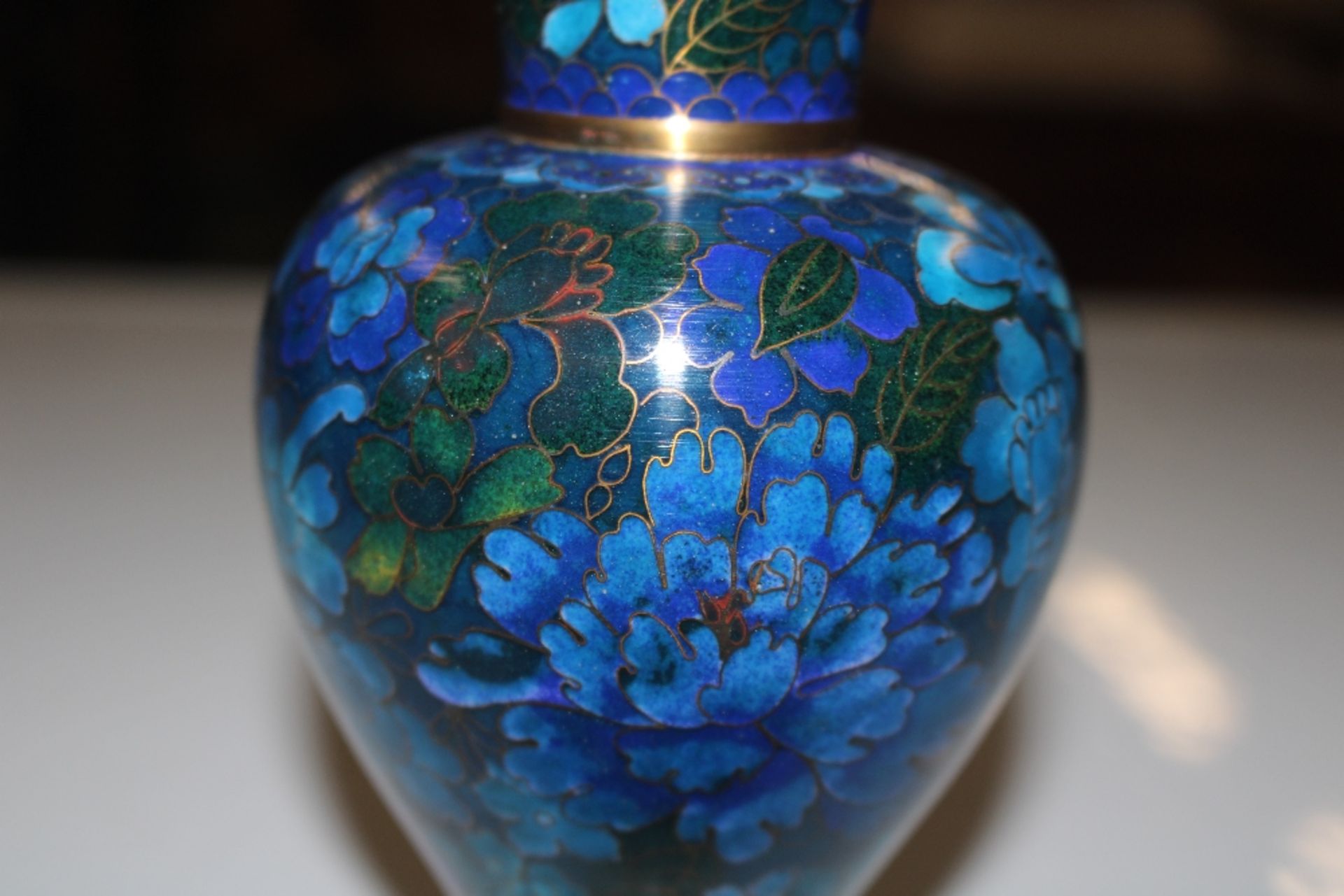 A floral decorated cloisonné vase - Image 2 of 3