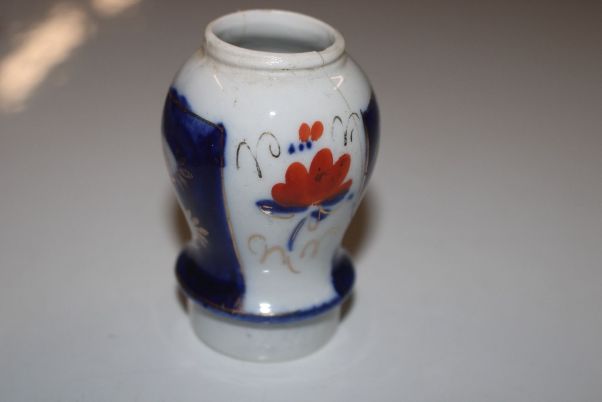 A box containing various Oriental decorated china, - Image 31 of 34