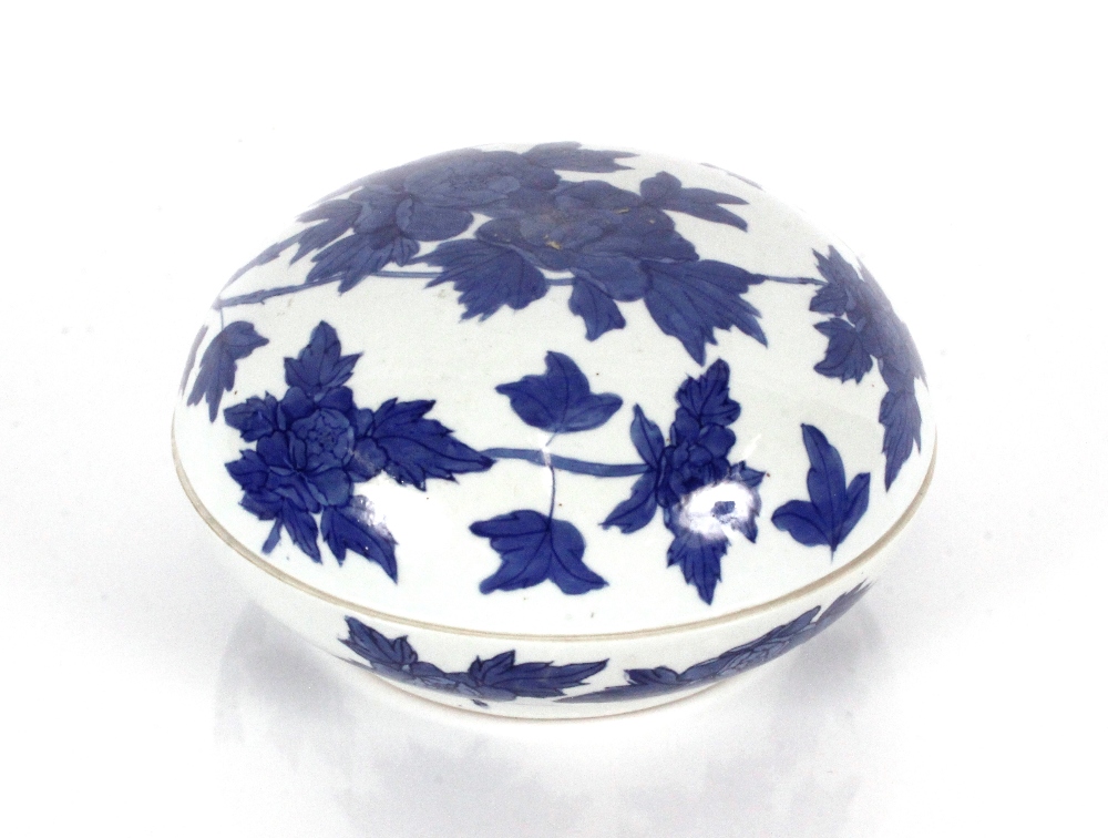 A 19th Century Chinese blue and white circular bowl and cover, 27cm dia.