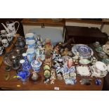 A large quantity of various ornaments, plated ware