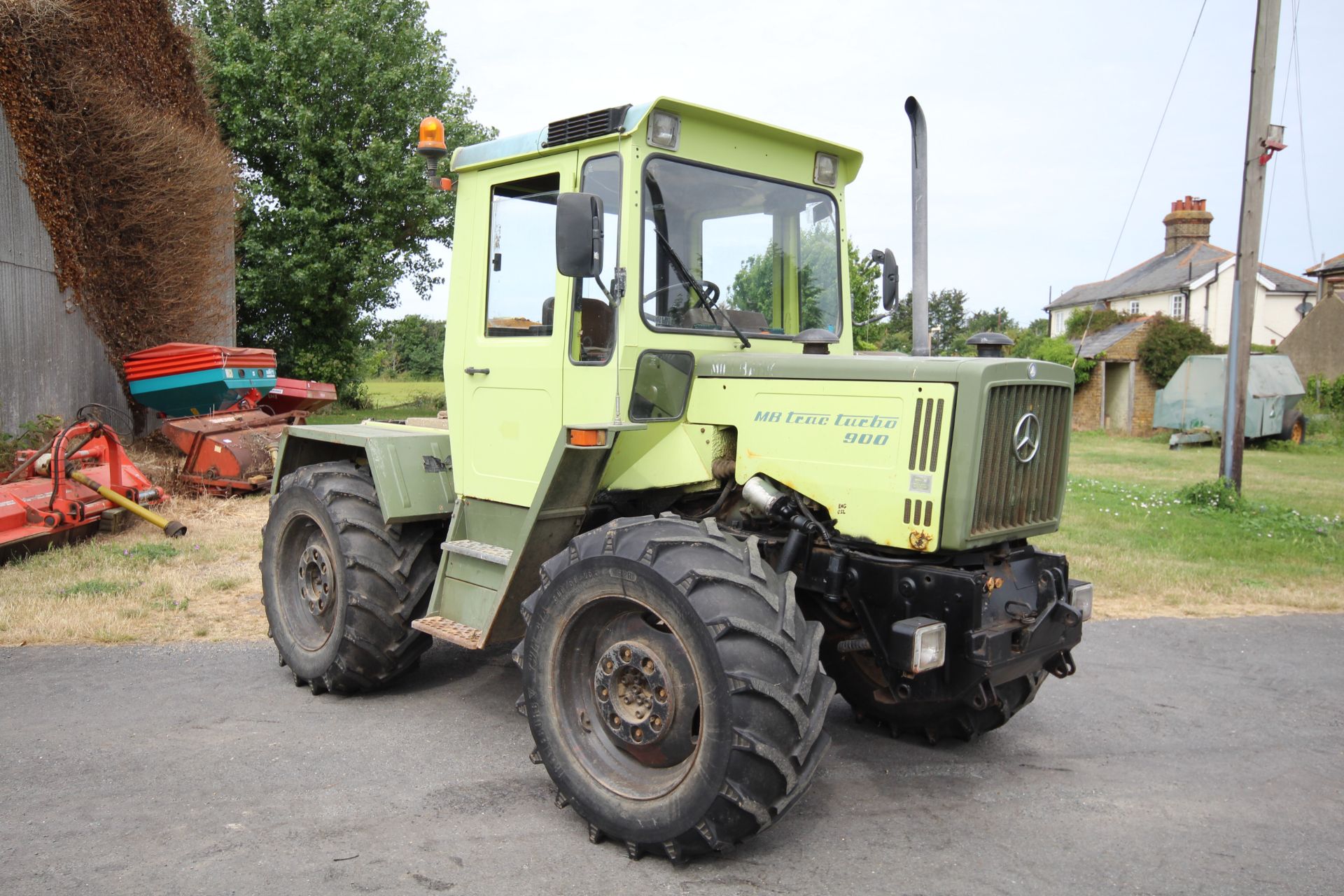 MB Trac 900 Turbo 4WD tractor. Registration A910 GDX. Date of first registration 24/05/1984. 5,514