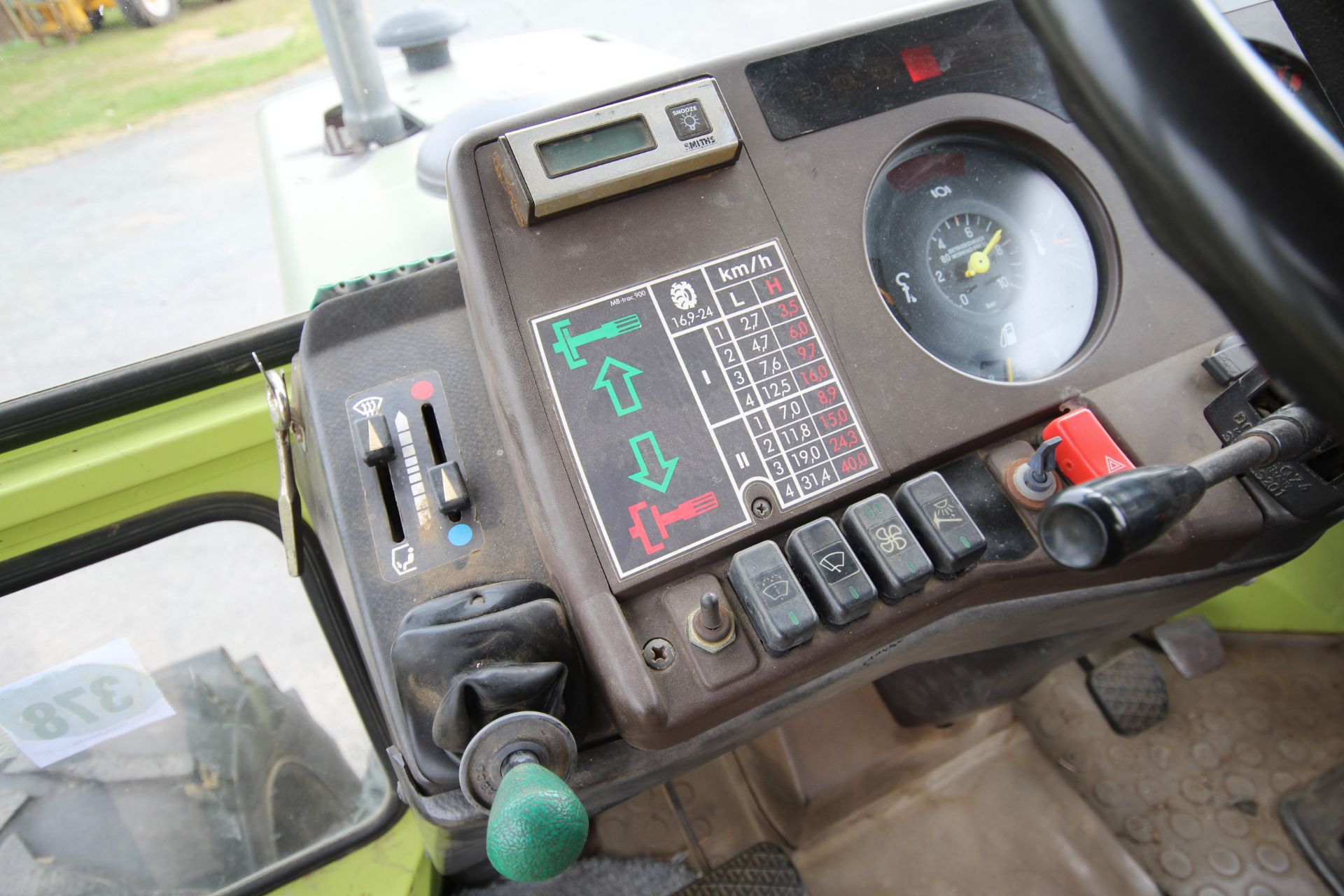 MB Trac 900 Turbo 4WD tractor. Registration A910 GDX. Date of first registration 24/05/1984. 5,514 - Image 78 of 124