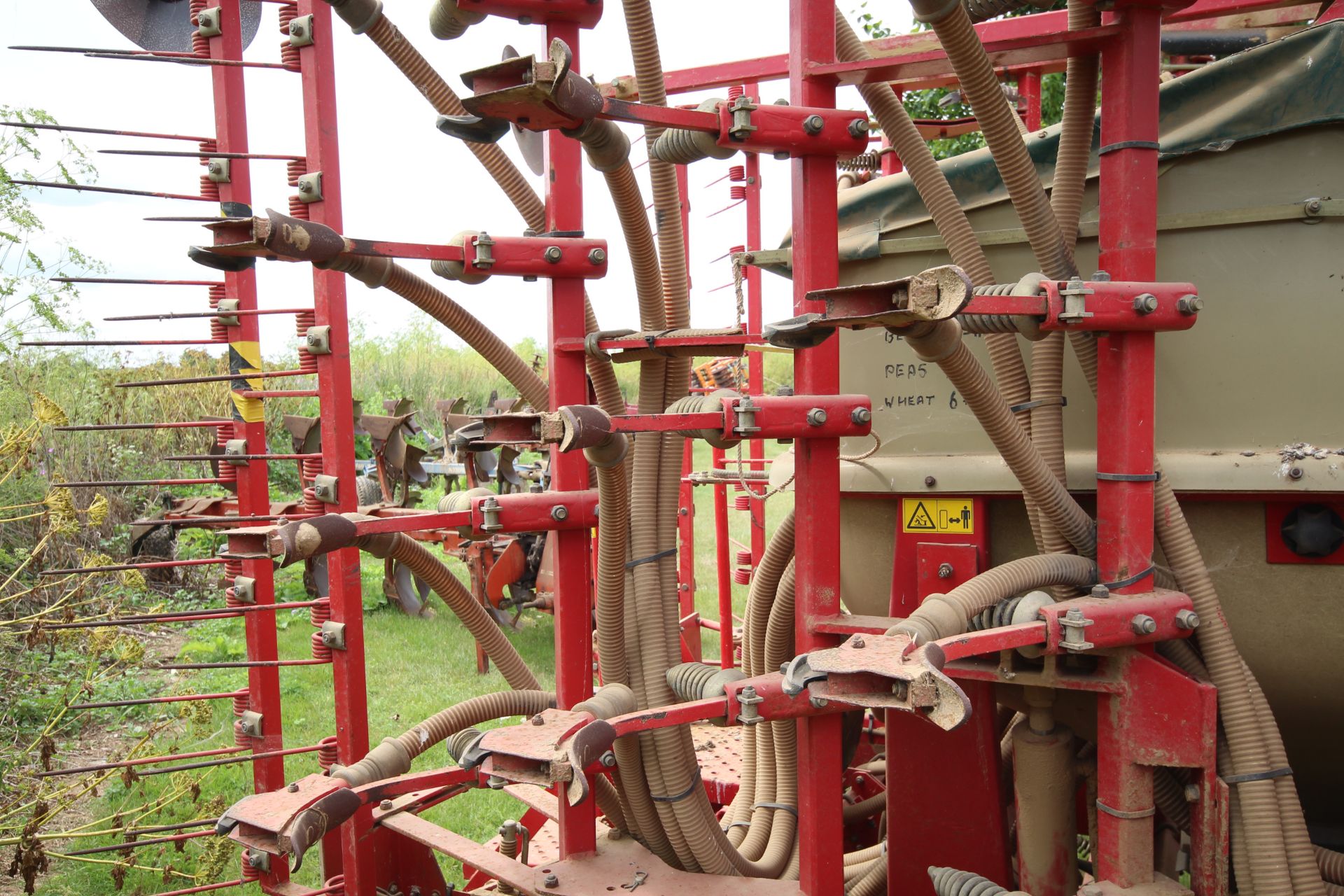 Weaving 6m hydraulic folding tine drill. With wheel track eradicator, covering harrow tramline and - Image 13 of 31