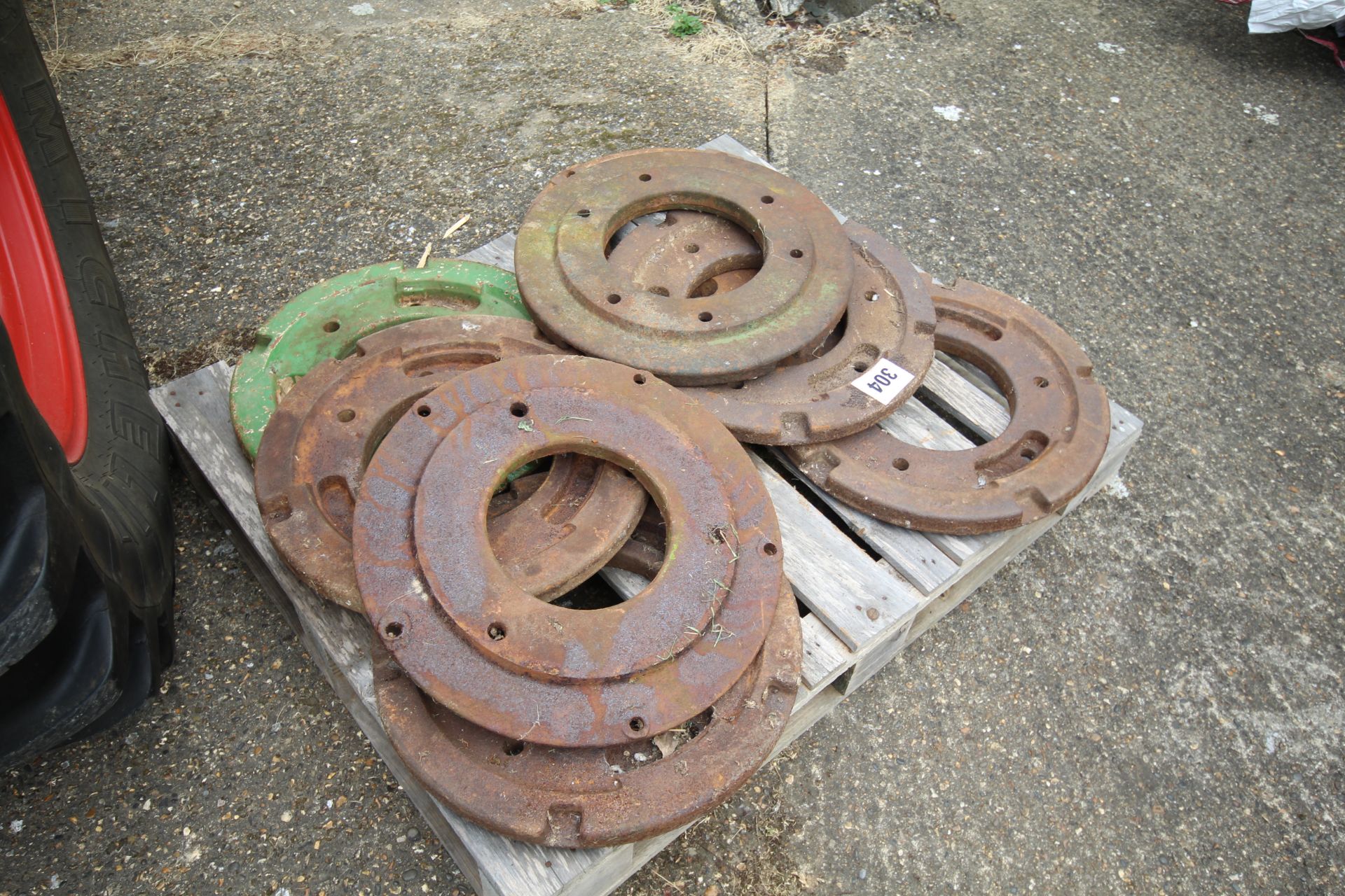 Fordson ENFO rear wheel weights. V - Image 2 of 2