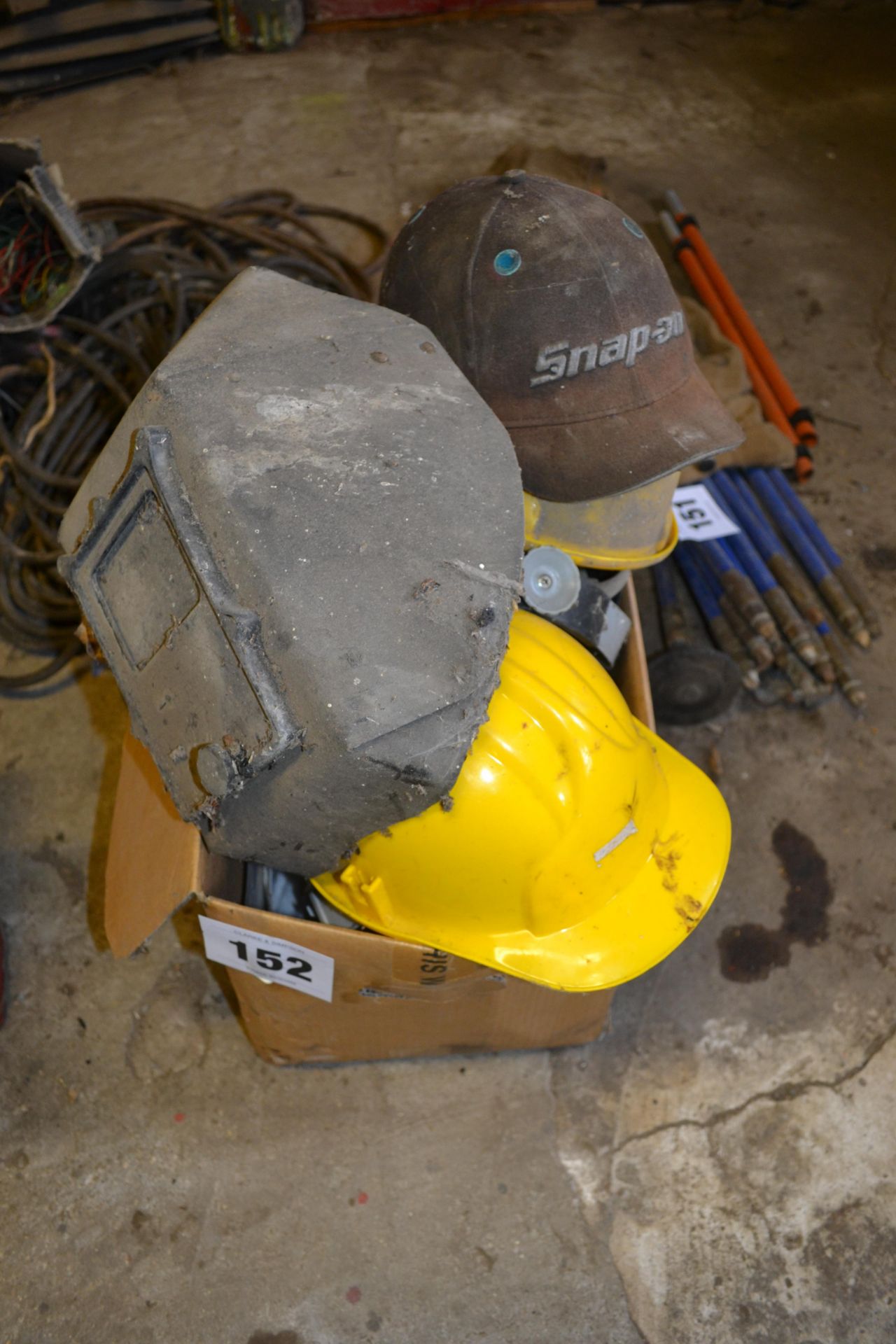 Various hard hats etc to include Snap On. V