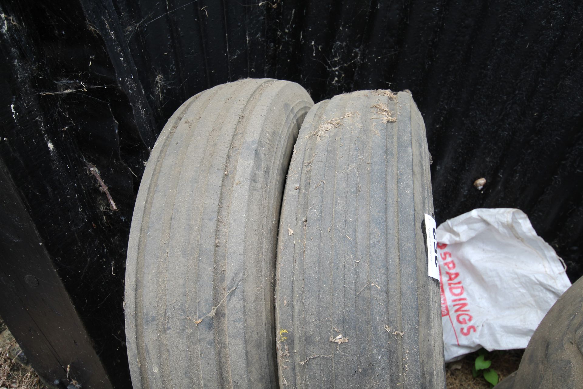 2x Dunlop 7.5-16 tyres. V - Image 2 of 2