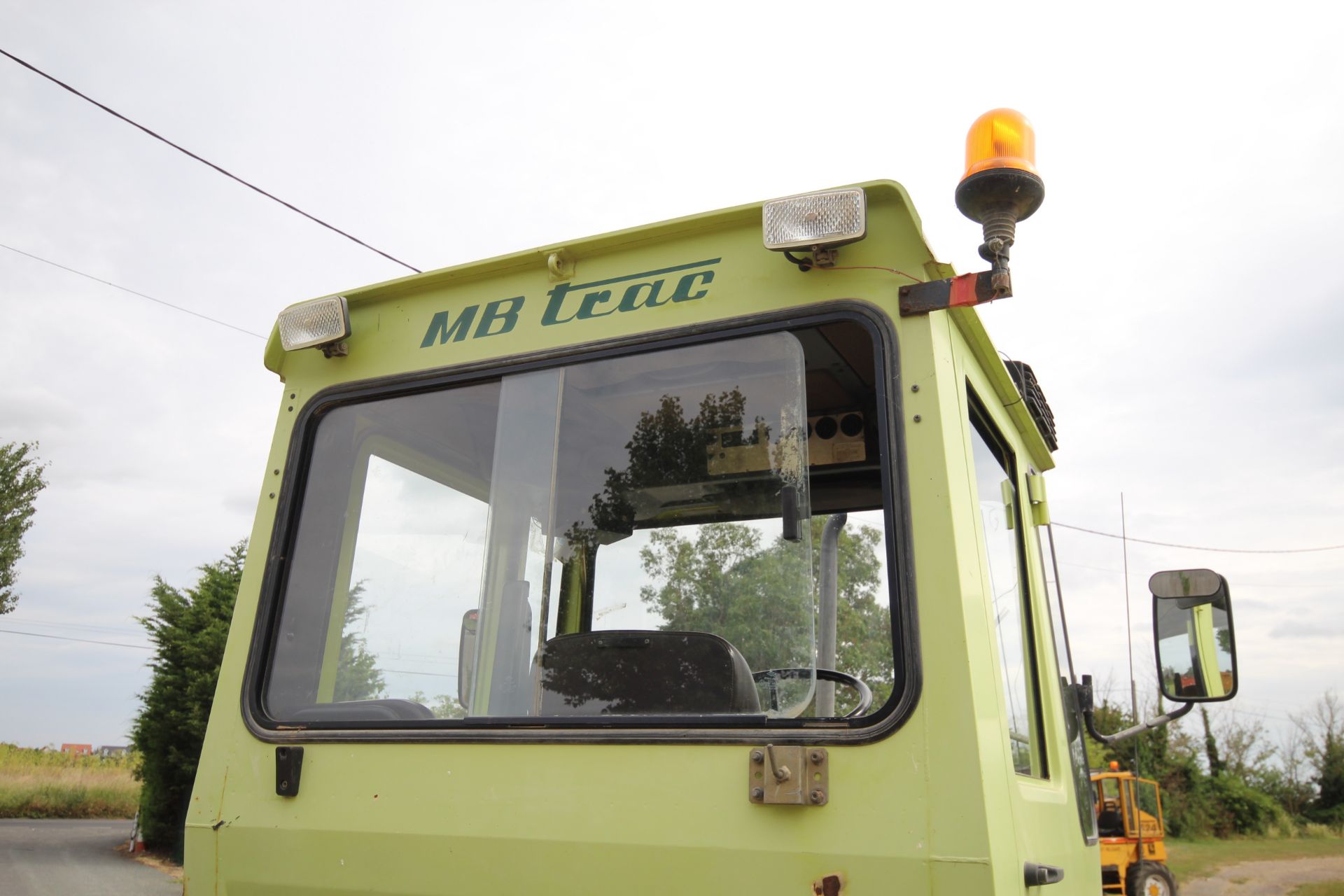 MB Trac 900 Turbo 4WD tractor. Registration A910 GDX. Date of first registration 24/05/1984. 5,514 - Image 32 of 124